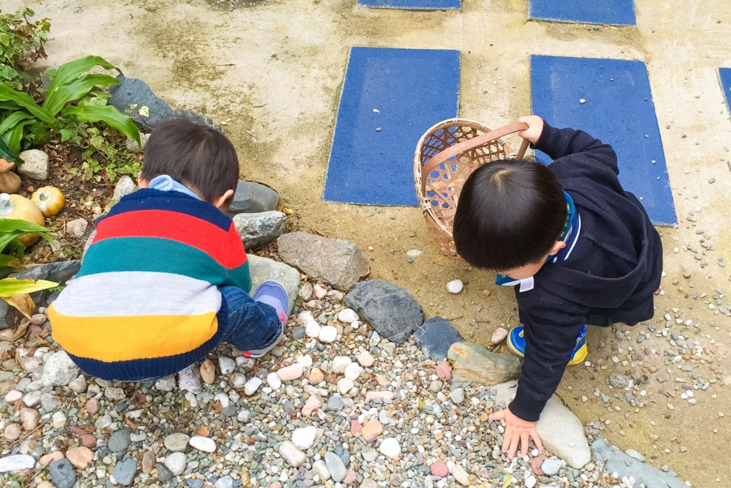 子供が友達にけがをさせた。菓子折りを持って謝罪